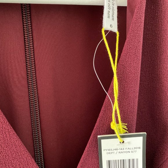 Size 6 BCBG Dress with Side Slit - Picture 2 of 2